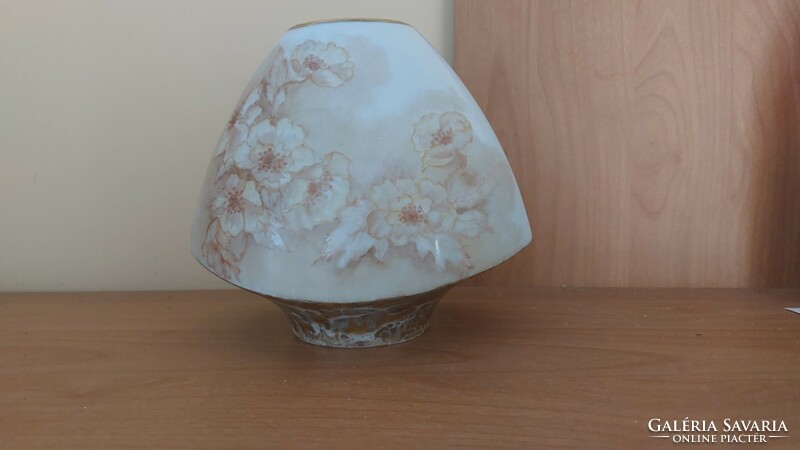 (K) Érdekes formájú Furstenberg porcelán váza