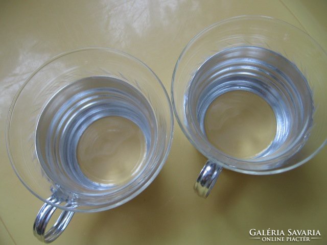 2 pcs heat-resistant glasses in a shiny holder in one
