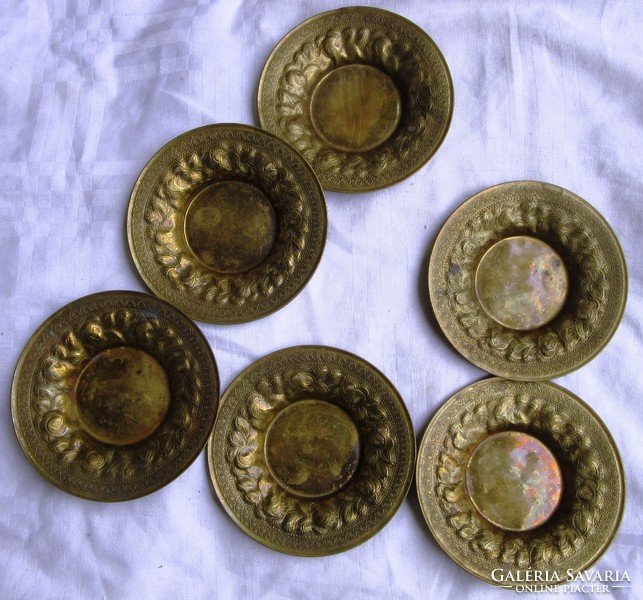 6 pieces of copper plates for sale, diameter 9.5 cm.