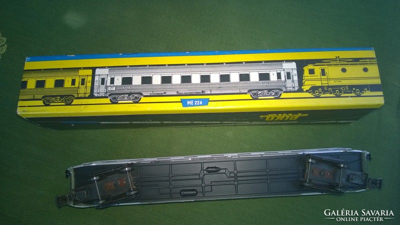 Pico ME224 inox ezüstszinű  vasúti kocsi dobozában gyűjtői db.