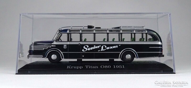 1J208 Krupp Titan O80 1951-es autóbusz modell díszdobozában