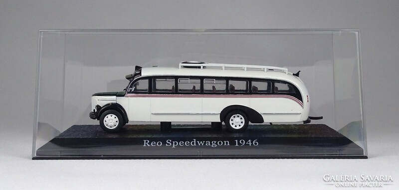 1J207 Reo Speedwagon 1946-os autóbusz modell díszdobozában