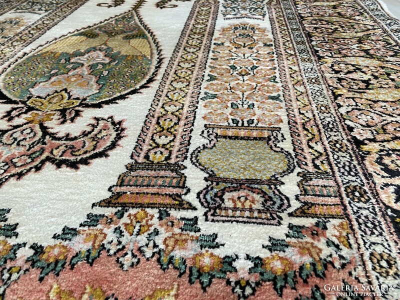 Hand-knotted silk carpet 200x130