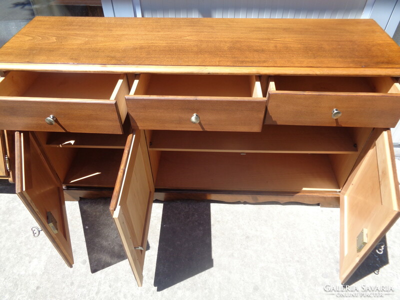 Chest of drawers with top wall