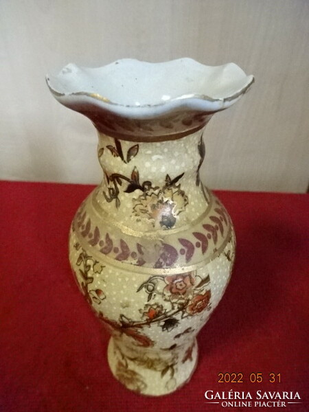 Japán porcelán, antik Satsuma váza, jelzése nyomott bélyegző. Vanneki! Jókai.