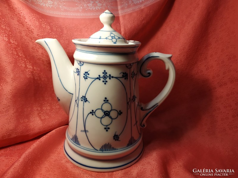 Immortelle patterned porcelain large spout and jug