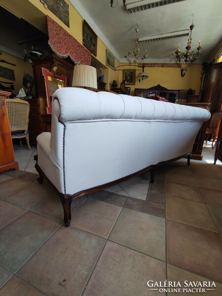 Cesterfield model! Carved tufted sofa /new upholstery/