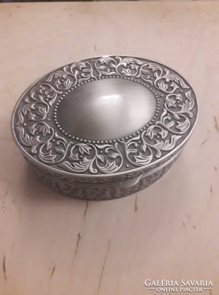Beautiful tin-plated jewelry box is large