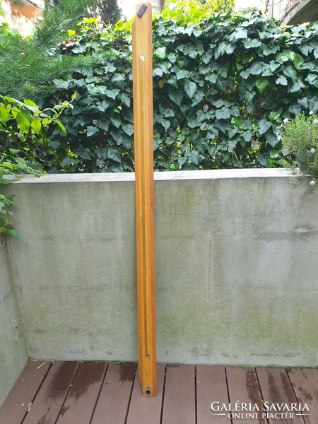 Óriási antik műszaki tervezői vonalzó kétféle fából, teljes épségben. 160 cm