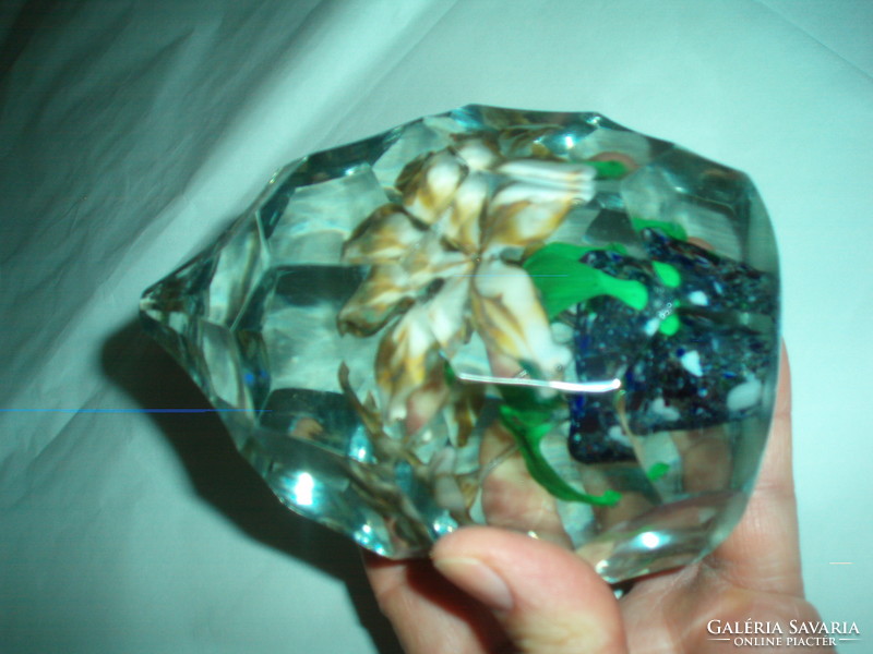 Vintage Murano? Faceted leaf weight