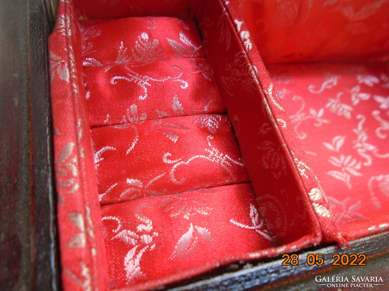 1940 Shanghai rózsafa ékszeres doboz faragot jade betéttel, cizellált réz veretekkel