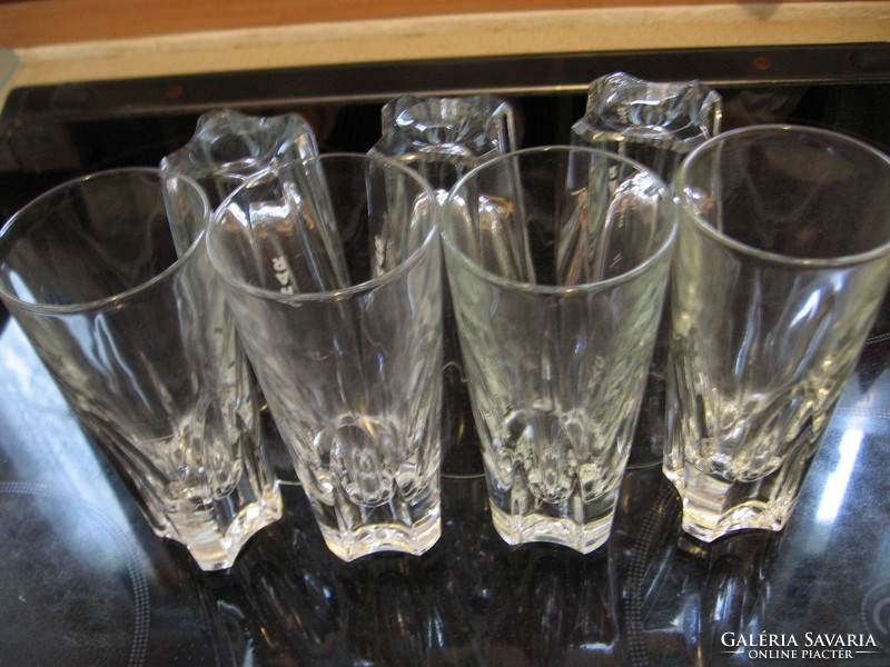 7 cynar short drink, brandy, liqueur glasses