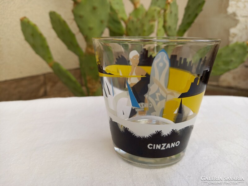 Limited edition, rare cinzano sidney glass for collectors