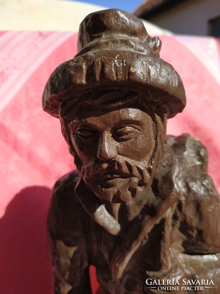 Wood carving of the wanderer