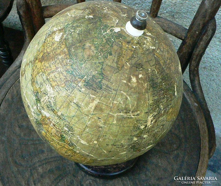 Antik kisméretű asztali földgömb