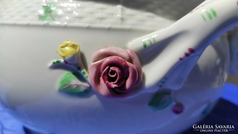 Herendi porcelán fedeles leveses tál füles, virág mintás