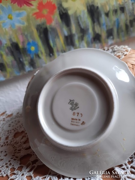 Alka-kunst with German porcelain coffee cup base, middle of xx.Szd, in a completely new condition