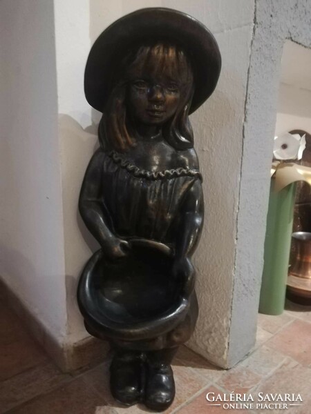 Little girl in a hat statue 60 cm