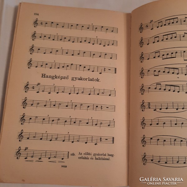 Notation i. Part songbook of elementary schools iii.-and iv. Department for 1928? Edit: free béla