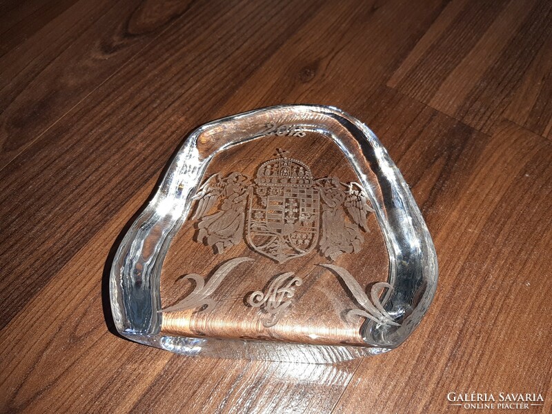 Hungarian coat of arms crystal weight