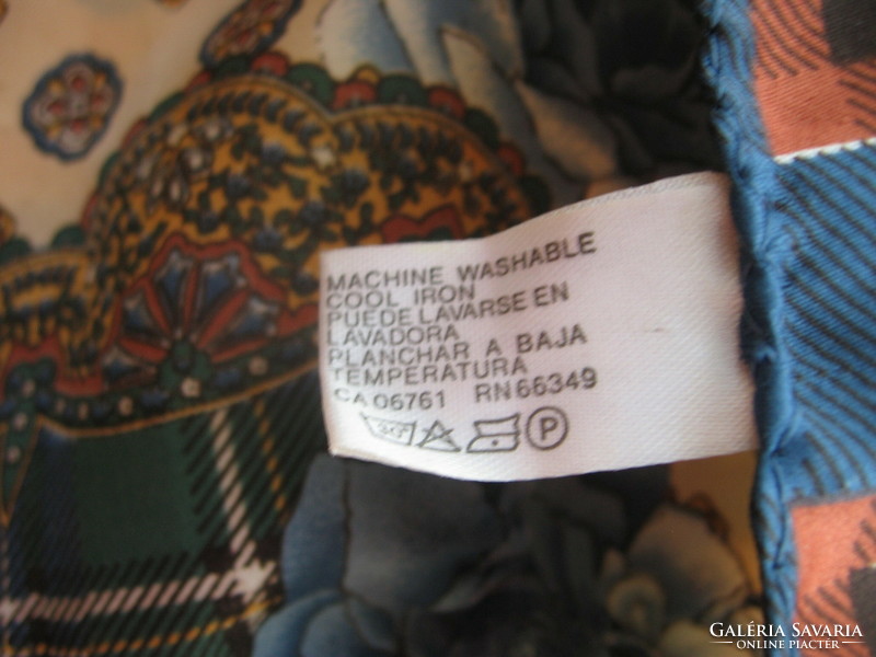 Retro Italian blue rose rayon scarf