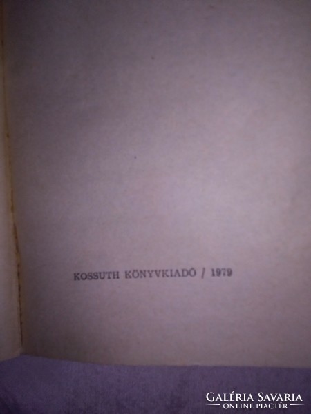 " A Magyar Népköztársaság Alkotmánya - könyv - 1979