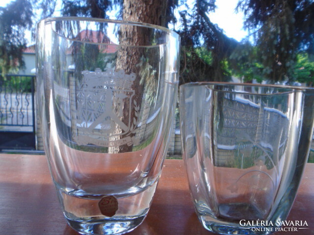Párban Kosta & Boda szignált különleges üveg kisméretű kristály váza vastagok és nagyon nehezek ﻿