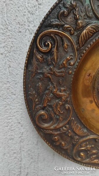 Gyönyörű bronz réz falitàl vadász stílusú Hubertus vadàsz jelenet.fali dísz 1,2 kg