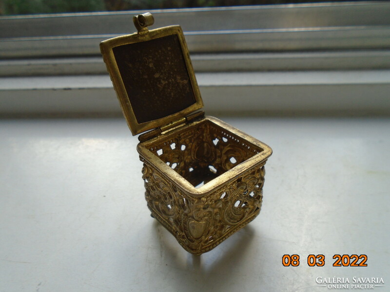 Antique baroque ormolu gilded bronze ring holder with thick crystal top