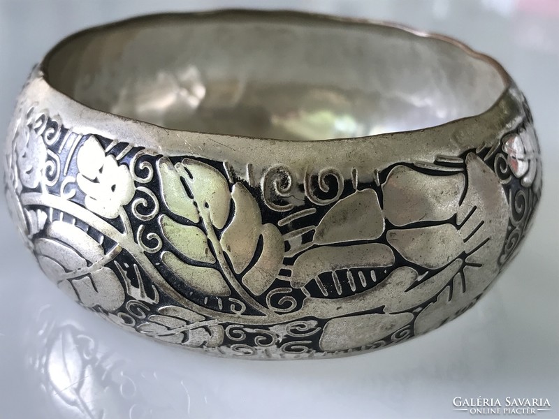 Retro bracelet with silver and black enamel, diameter 6.8 cm
