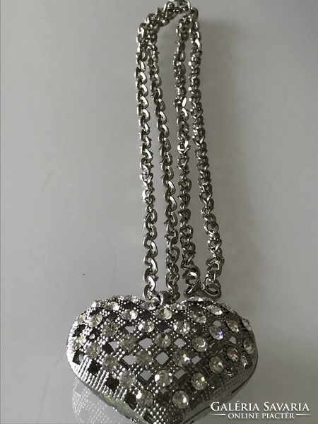 Swarovski kristályokkal kirakott, hatalmas szív medálos nyaklánc, 68 cm hosszú
