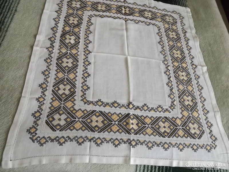 Nice smaller tablecloth on small grained material, rare technique 62 x 57 cm