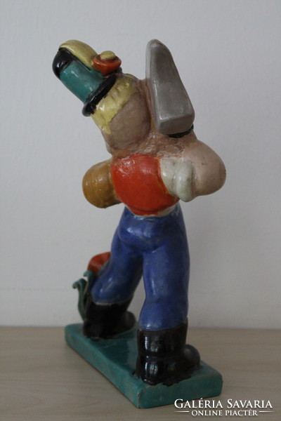 Hop pottery - lumberjack boy
