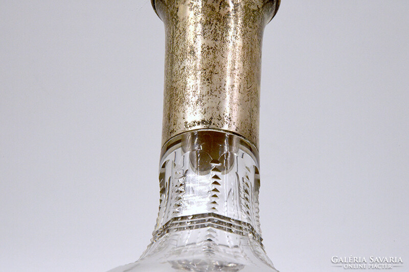 Ezüst (Ag) szerelékkel ellátott, ólomkristály, likőrös palack. 1800-as évek vége.