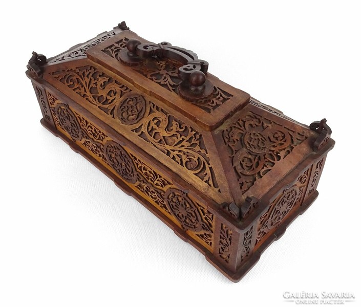 1J128 Antique Lined Carved Large Wooden Box Jewelry Box 32.5 Cm