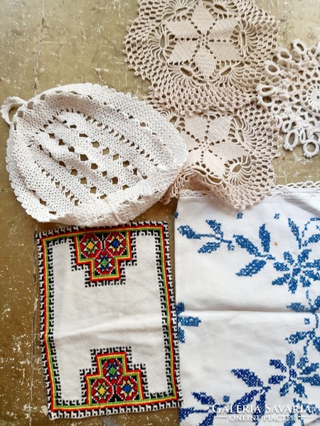 12 pieces of old vintage crochet and embroidered tablecloth together