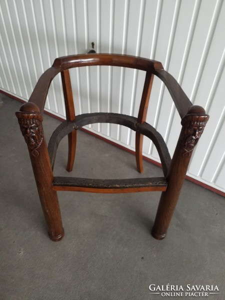 Special hand-carved chair body, renovated