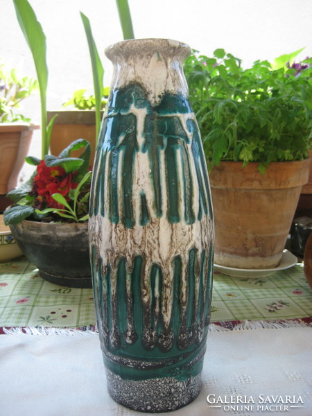 Retró  pesthidegkúti váza  32 cm , szép állapot