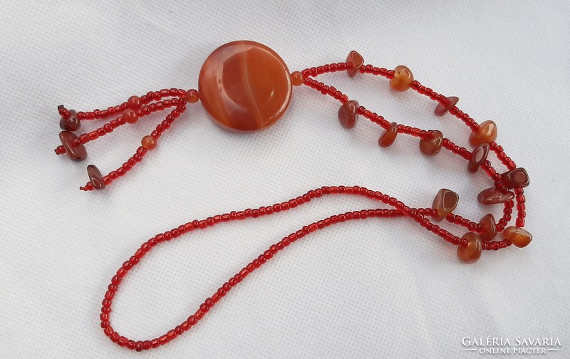 Vintage carnelian mineral and glassstone pearl necklace