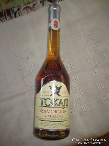 Tokaji sad dry, / dry anno 1993 / tolcsva