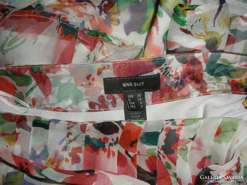 Silk, 100% silk beautiful floral skirt