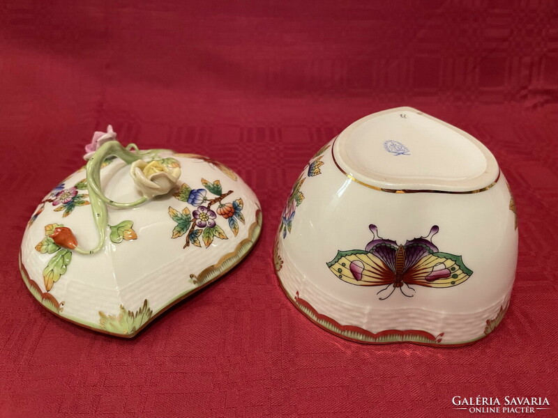 Large Victorian patterned heart shaped sugar can