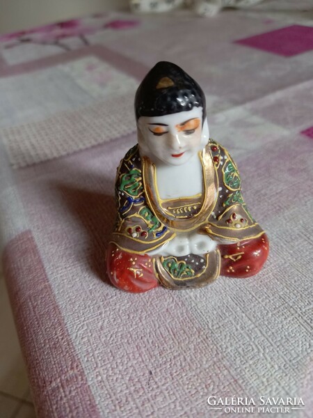 Antik Satsuma 24k Aranyozasu Budha Csont Porcelan Szobor
