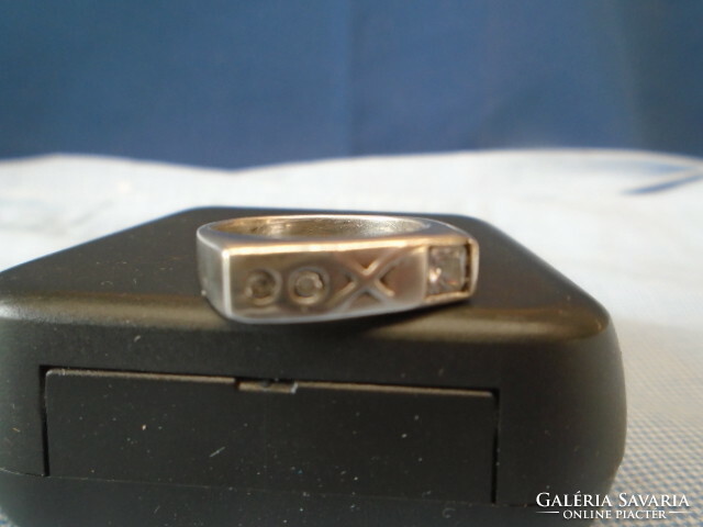 Danish extra luxurious unisex silver ring with diamonds as sparkling stones