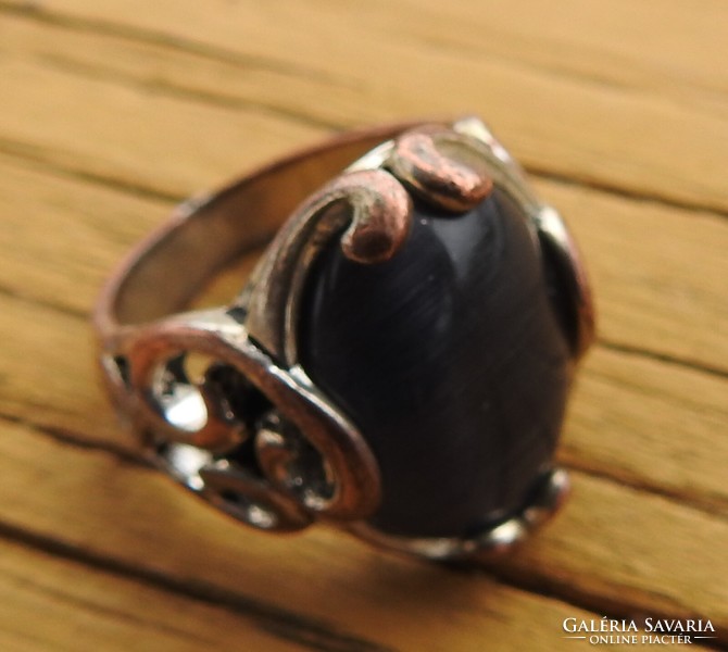Antik ezüstözött bronz pecsétgyűrű hatalmas fekete kővel