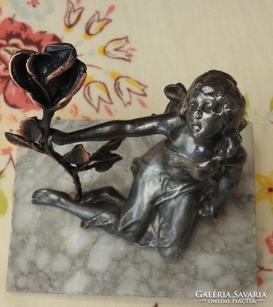 Woman with rose - Art Nouveau tin sculpture on marble pedestal