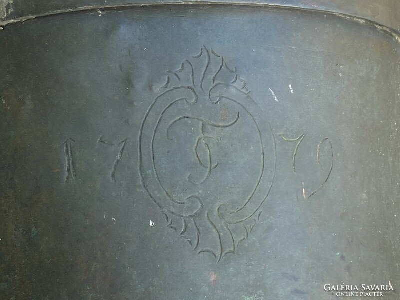 1779 Baroque copper vessel with handles