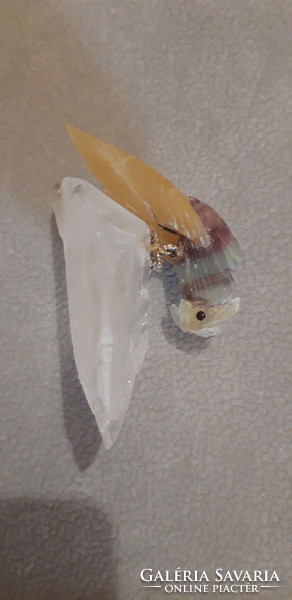 Carved quartz parrot