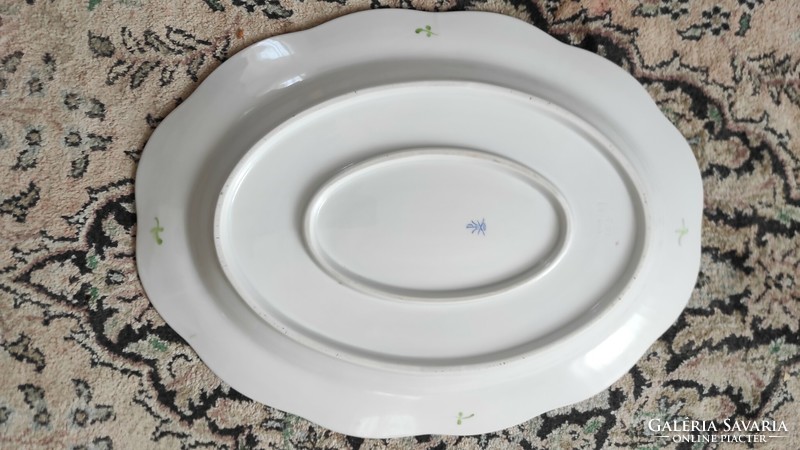 Leàraztam, offering centerpiece, roasting dish, Herend porcelain with flower pattern. 35 X26 cm