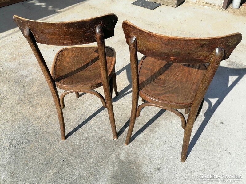 2 db Thonet jellegű antik szék párban eladó.